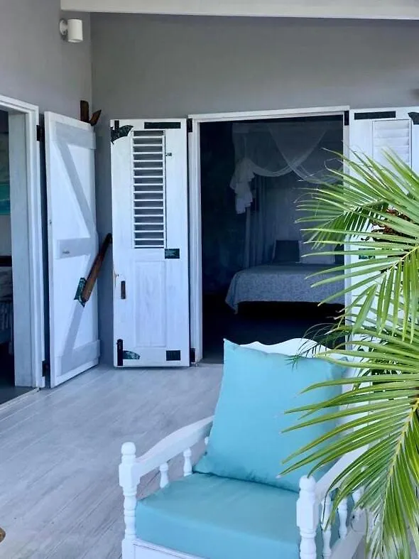 Daire Moonrise Loft Two Bedroom House Each With En Suite Bathroom Five Min Drive To Falmouth Harbor Matthews