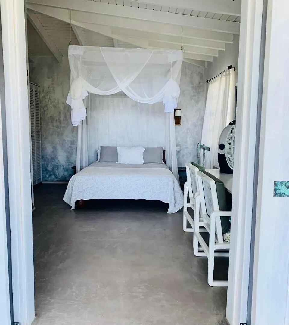 Moonrise Loft Two Bedroom House Each With En Suite Bathroom Five Min Drive To Falmouth Harbor Matthews 0*,