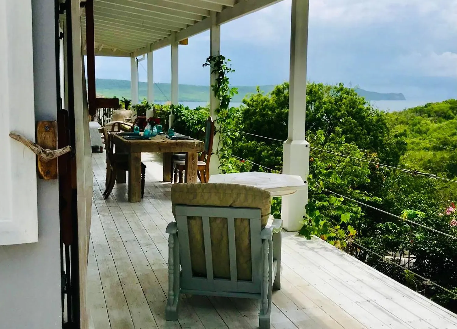 Moonrise Loft Two Bedroom House Each With En Suite Bathroom Five Min Drive To Falmouth Harbor Matthews